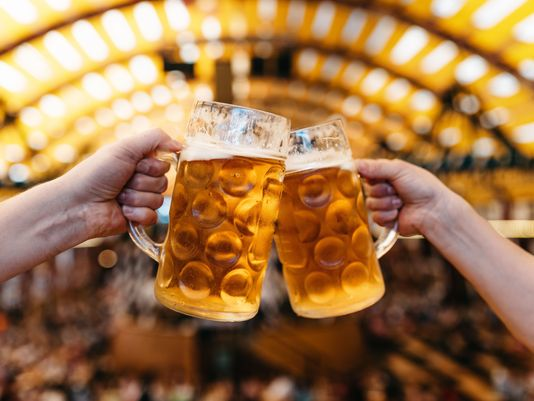 Oktoberfest_beer_steins