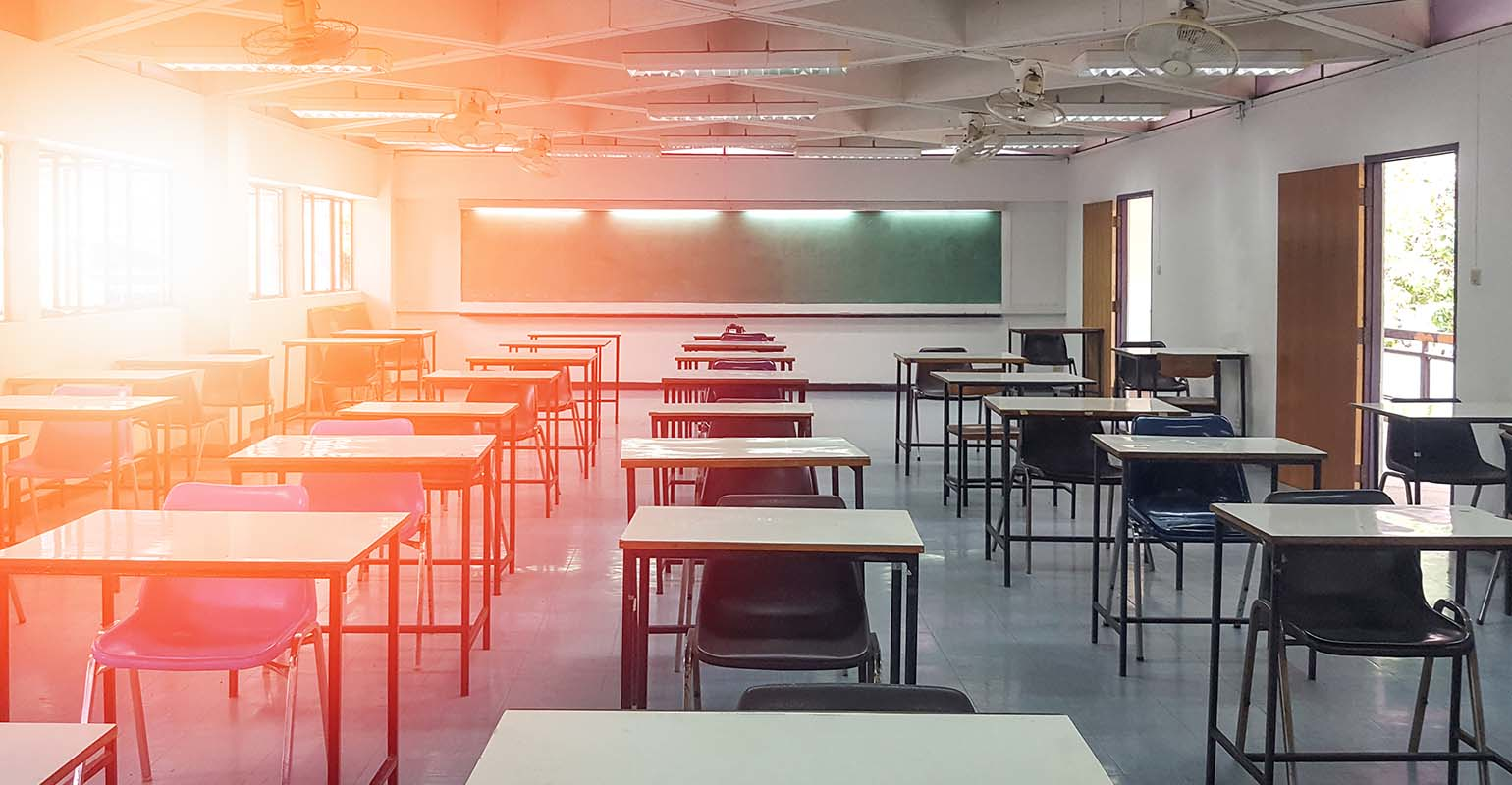 Empty Classroom Blur I Stock 1318213221 1540x800px 62ffd9ae00345