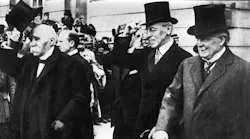Woodrow Wilson Treaty Of Paris Gettyimages 1187181001
