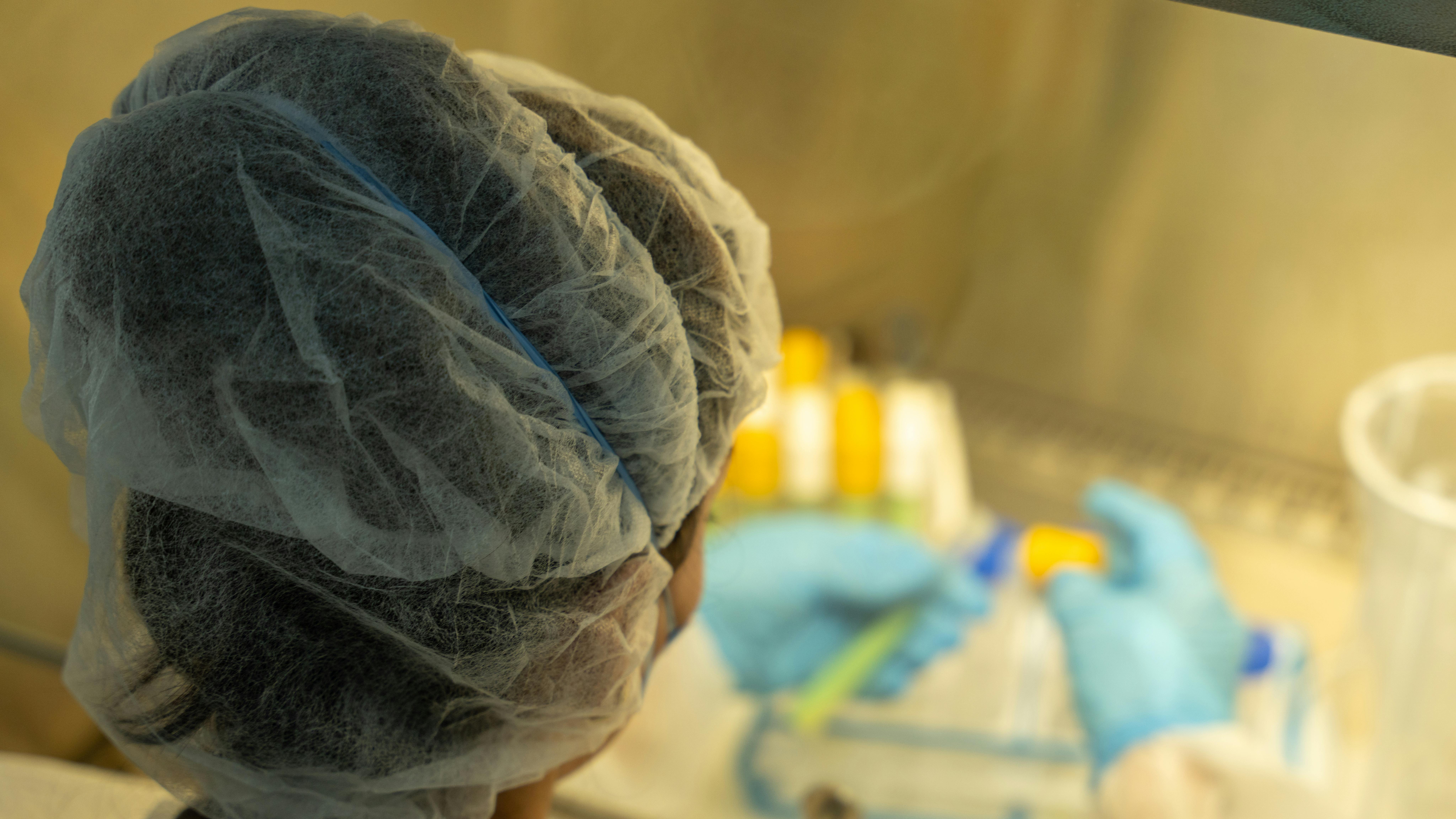 66c917e36b9fb5728dede164 Labworker